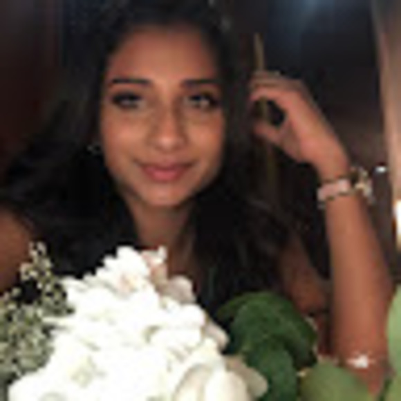 Meet your Posher, Anestasia - Picture 1 of 1